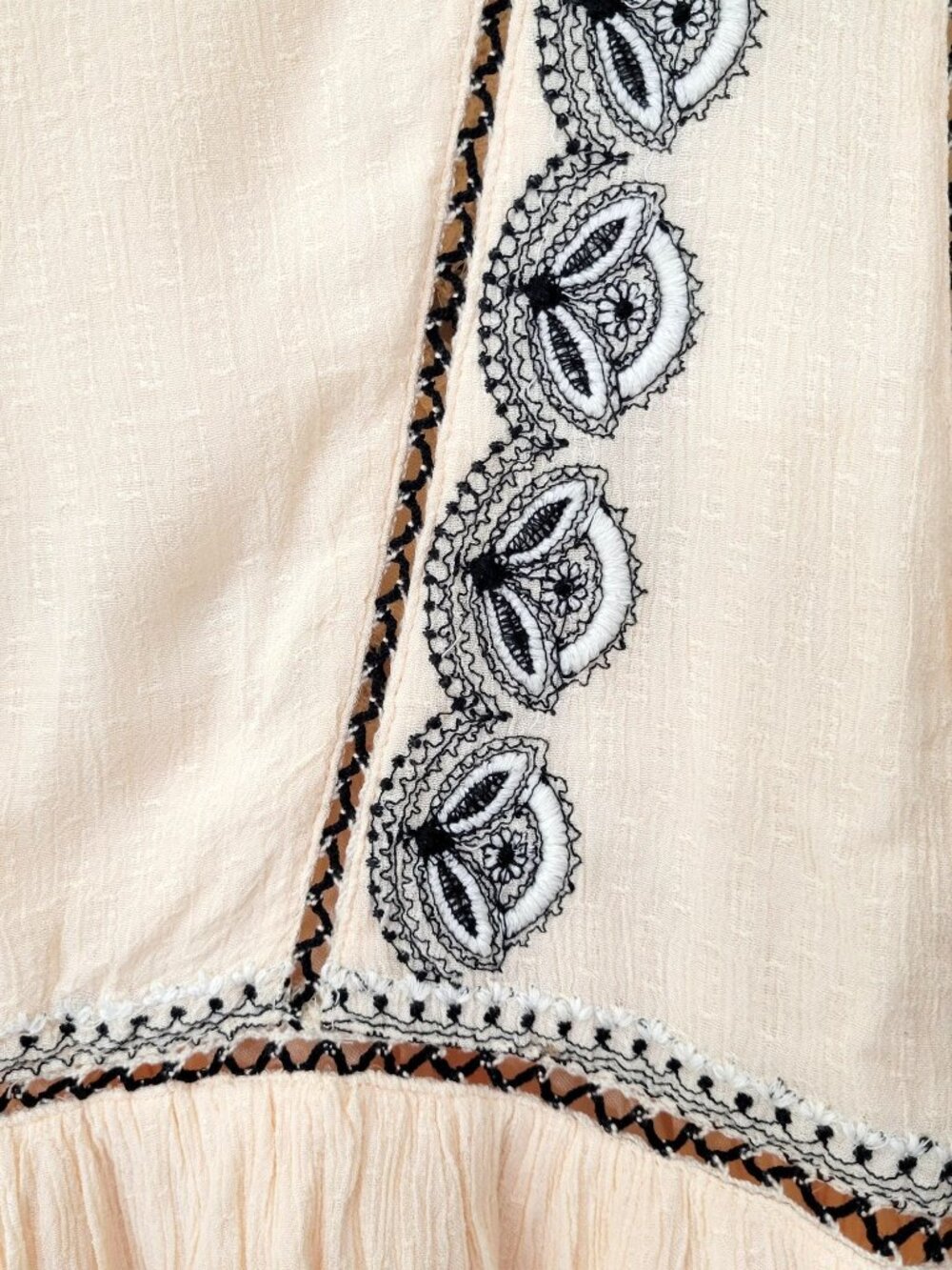 Free People Cream Top With Black Embroidery and Ruffles Women's Size M - Picture 3 of 6